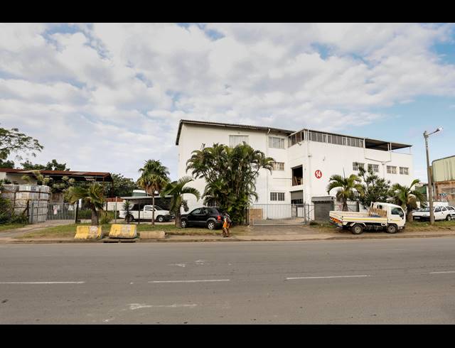 719M² WAREHOUSE FOR SALE IN SPRINGFIELD PARK